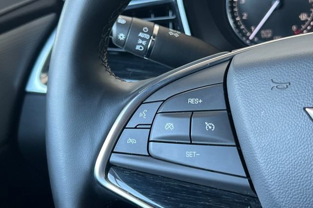 Used 2025 Cadillac XT5 Premium Luxury image 32