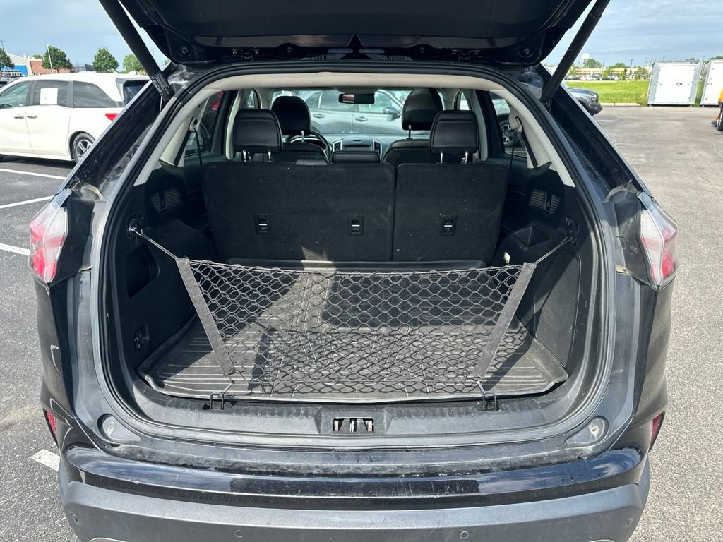 Used 2019 Ford Edge Titanium w/ Cold Weather Package AWD/4WD image 10