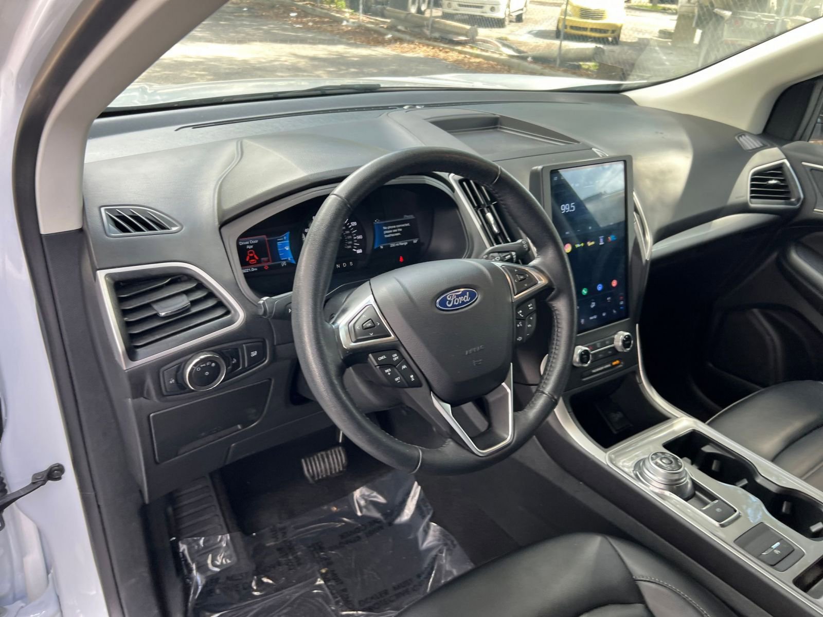 Used 2024 Ford Edge SEL image 31