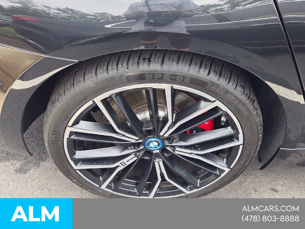 Used 2023 BMW 530e w/ M Sport Package RWD image 12