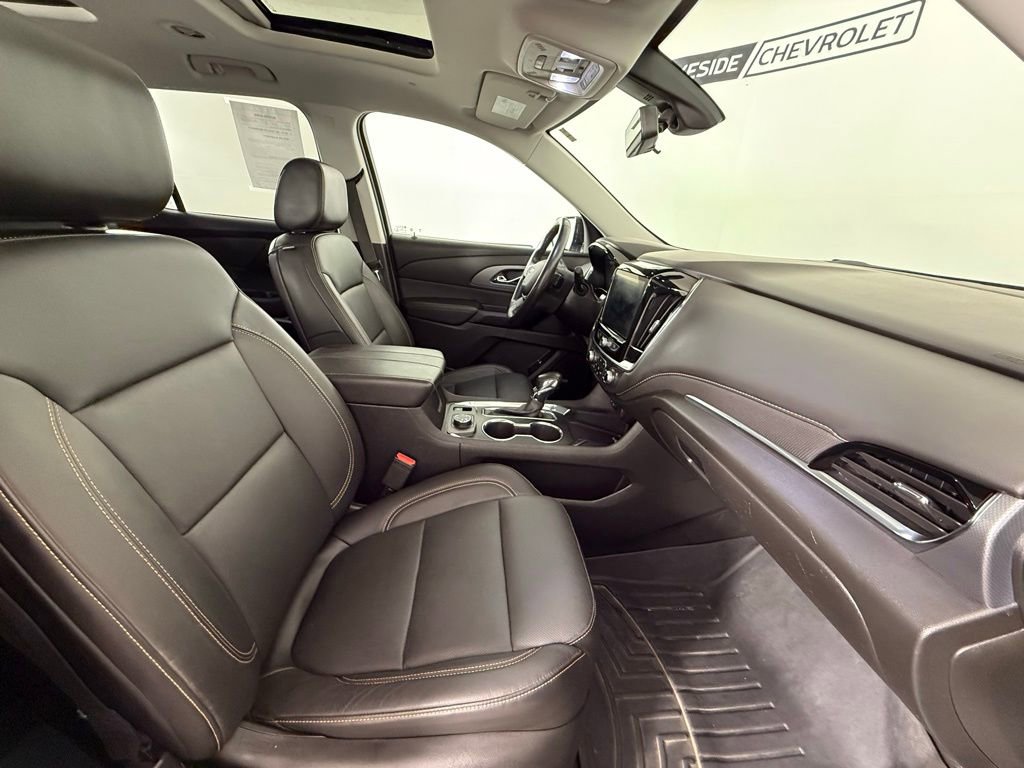 Used 2021 Chevrolet Traverse Premier w/ Redline Edition image 13