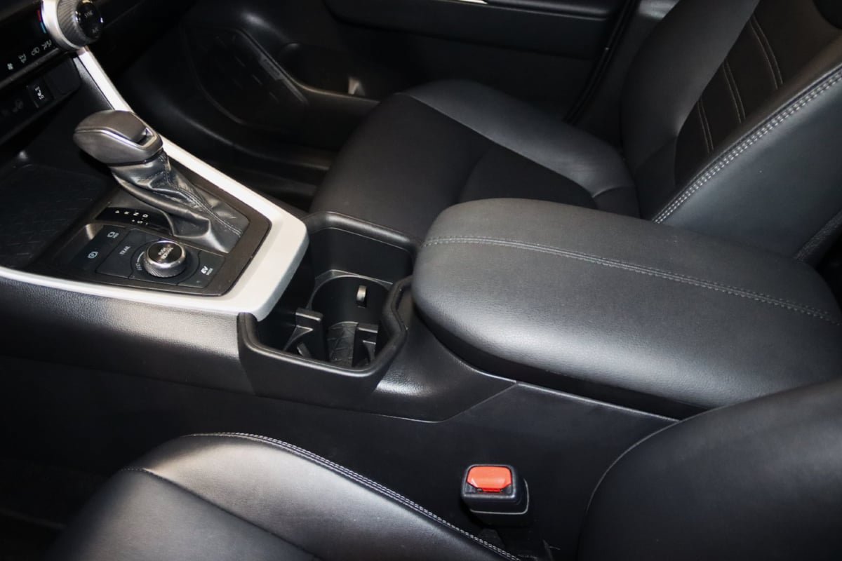Used 2022 Toyota RAV4 XLE Premium AWD/4WD image 34