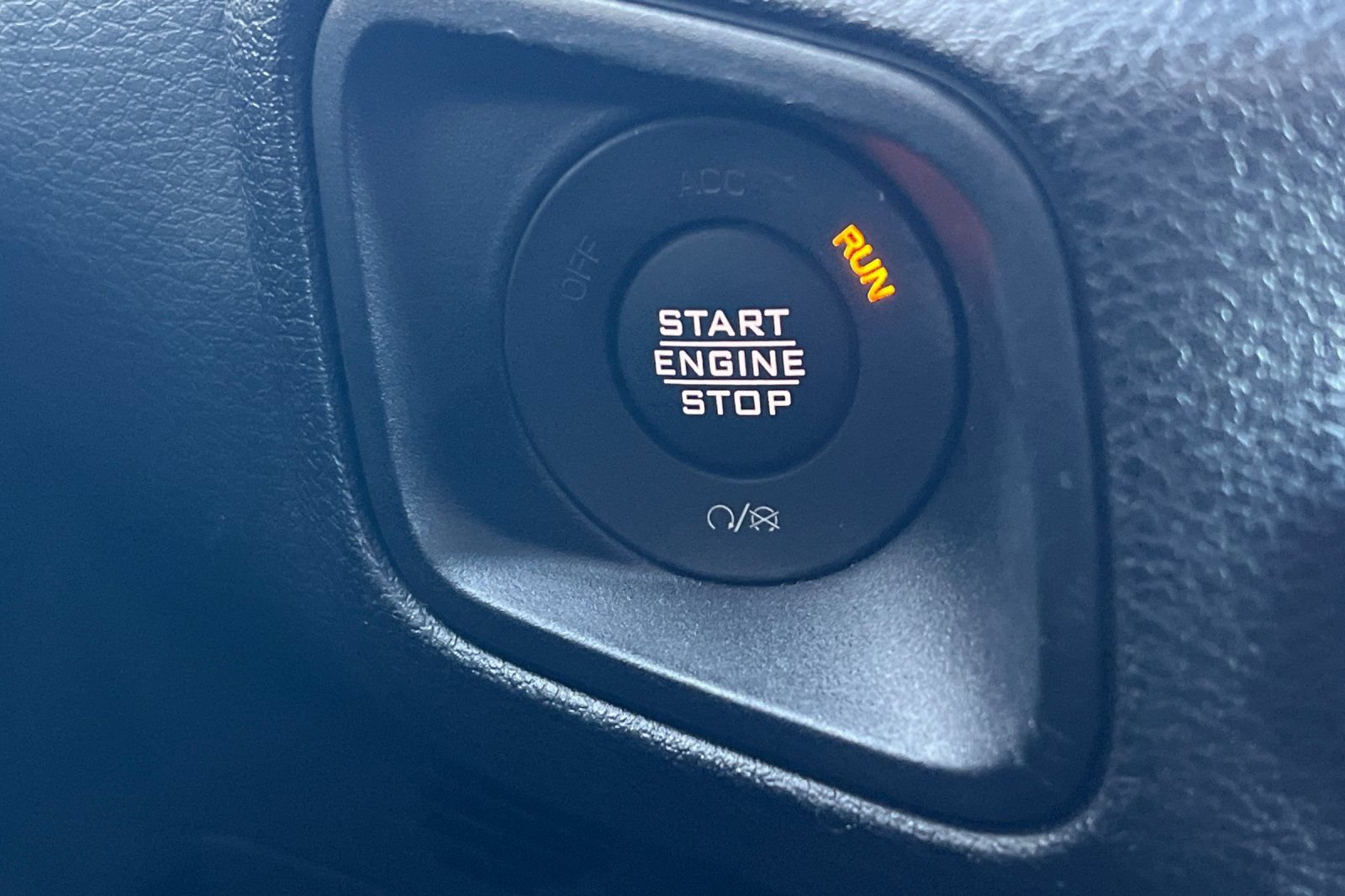Used 2025 Jeep Wrangler Unlimited Sport AWD/4WD image 23