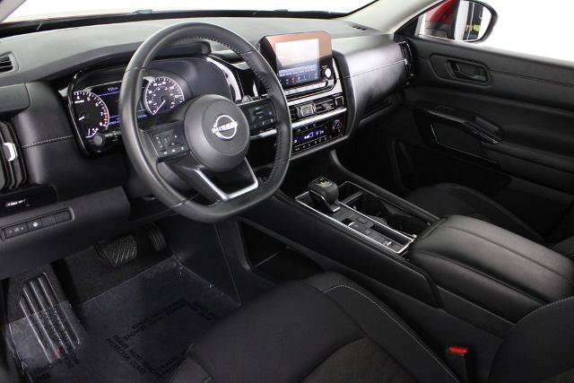 Certified 2024 Nissan Pathfinder SV w/ Black Appearance Package FWD image 19