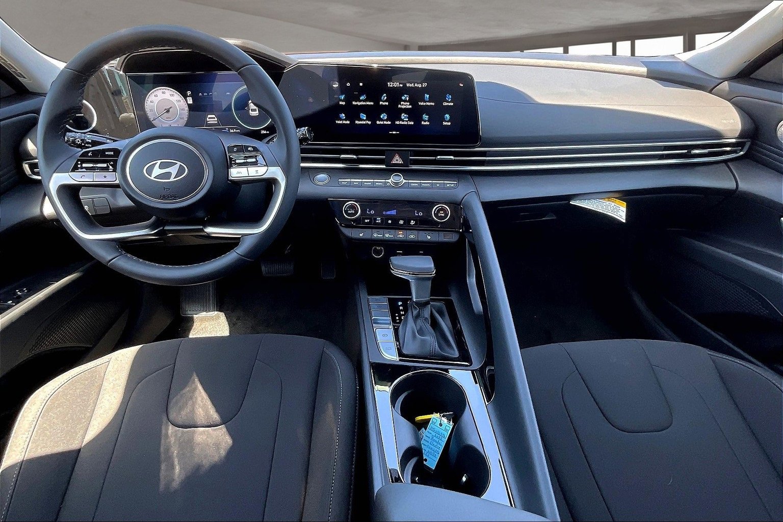 New 2025 Hyundai Elantra SEL image 5