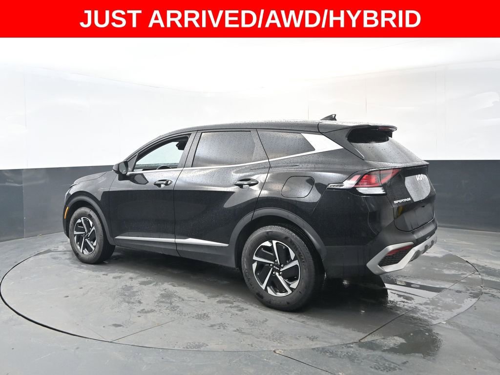 Used 2023 Kia Sportage LX AWD/4WD image 3