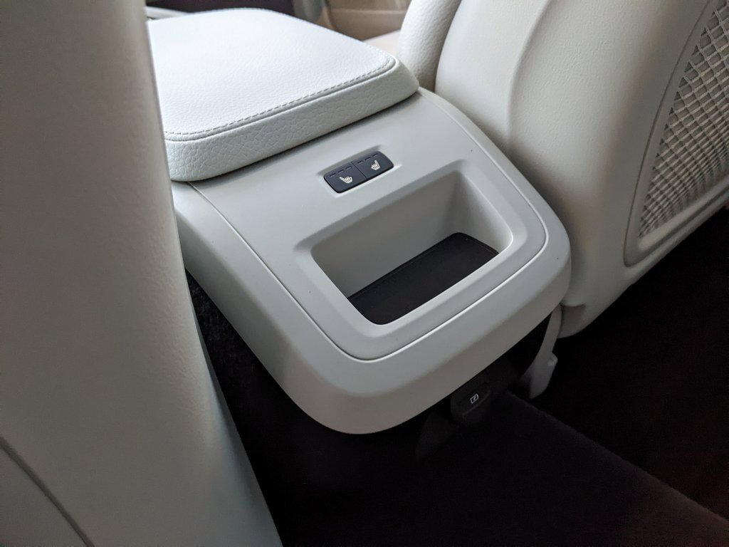 Used 2021 Volvo V90 T6 Cross Country w/ Climate Package image 24