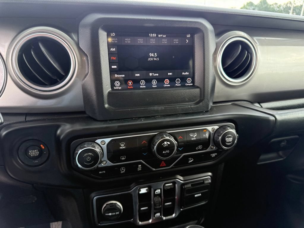 Used 2020 Jeep Wrangler Unlimited Sahara AWD/4WD image 10