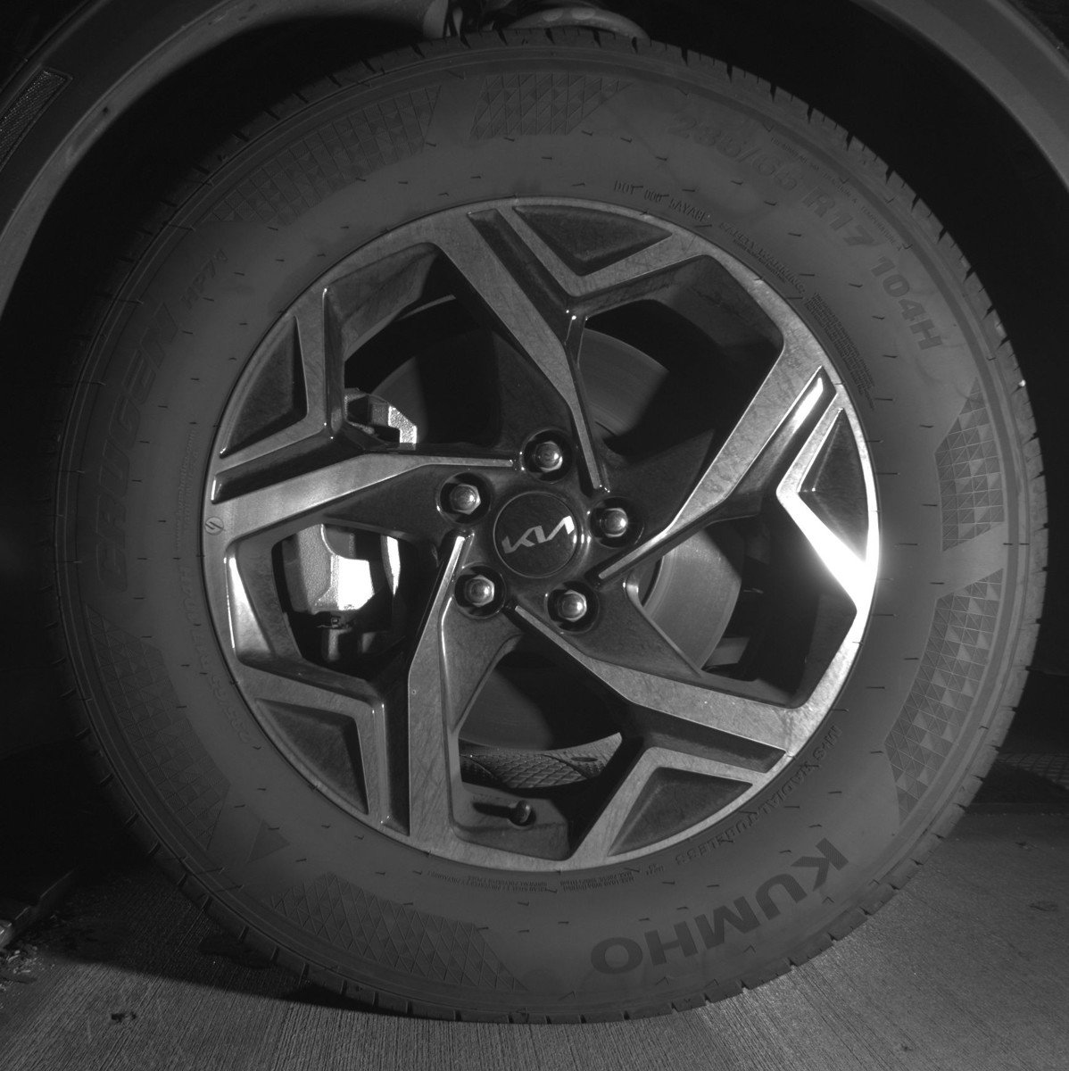 Used 2025 Kia Sportage LX image 12