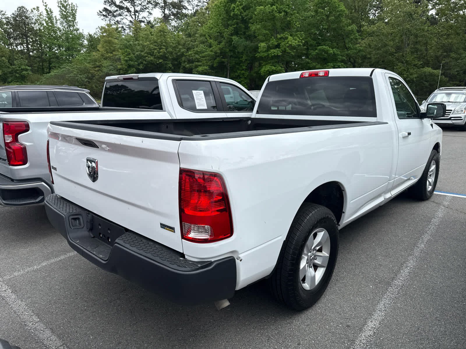 Used 2017 RAM 1500 Classic SLT image 3