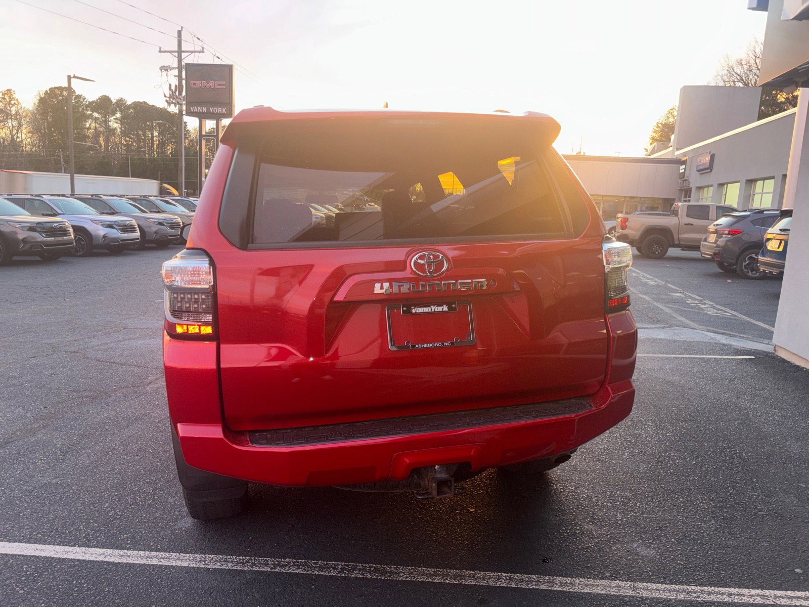 Used 2018 Toyota 4Runner SR5 Premium image 48