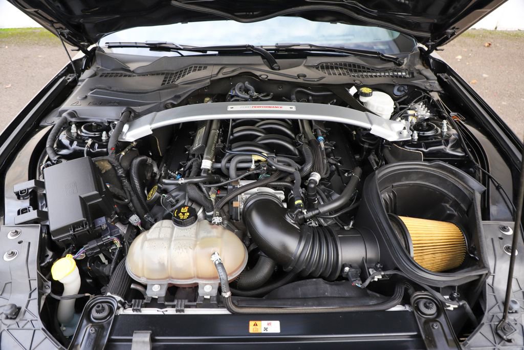 Used 2018 Ford Mustang Shelby GT350 w/ Electronics Package image 8