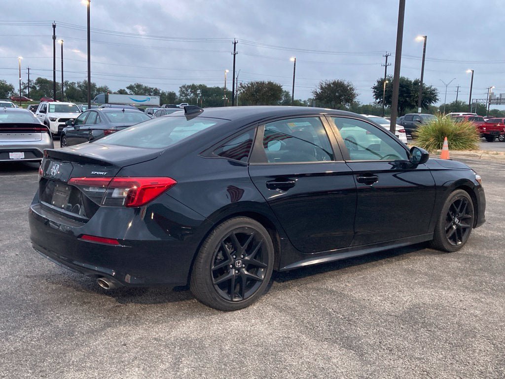 Used 2024 Honda Civic Sport image 5
