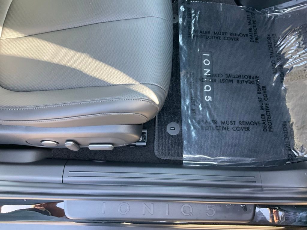 Used 2025 Hyundai Ioniq 5 SEL image 58