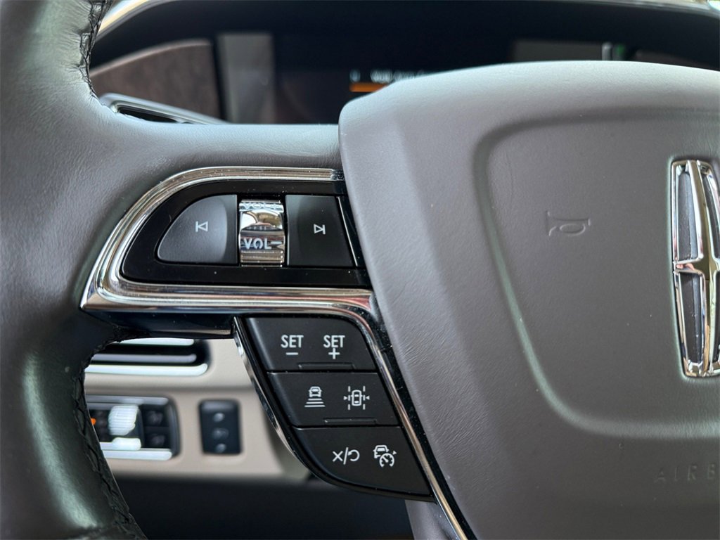 Used 2023 Lincoln Navigator L Reserve image 16