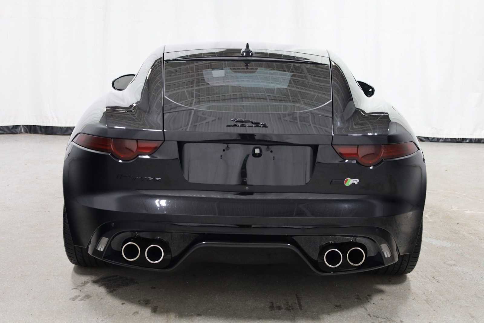 Used 2017 Jaguar F-TYPE R image 7