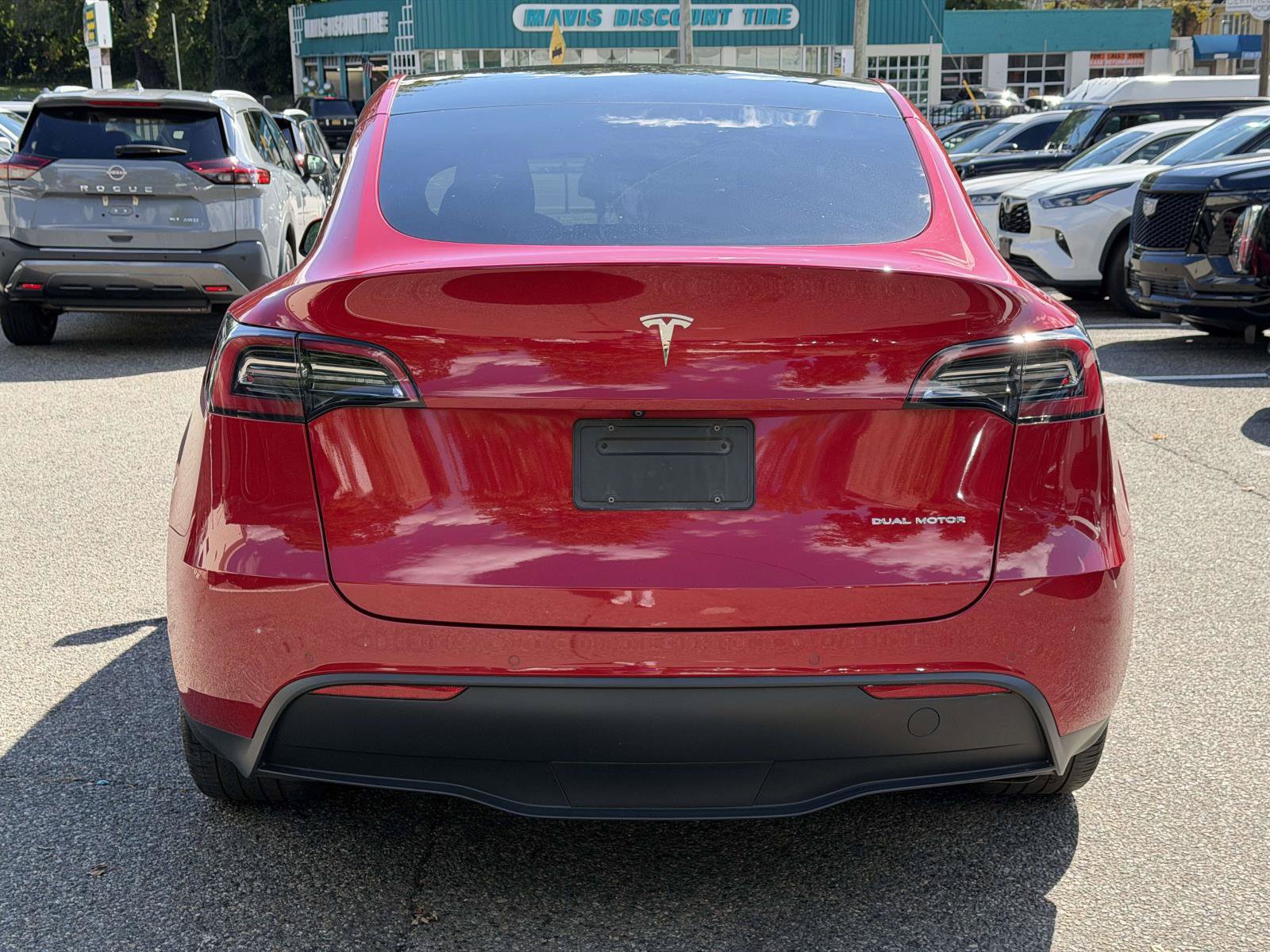 Used 2021 Tesla Model Y Long Range AWD/4WD image 3
