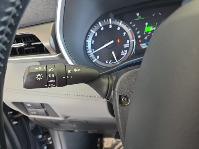Used 2021 Toyota Highlander XLE FWD image 37