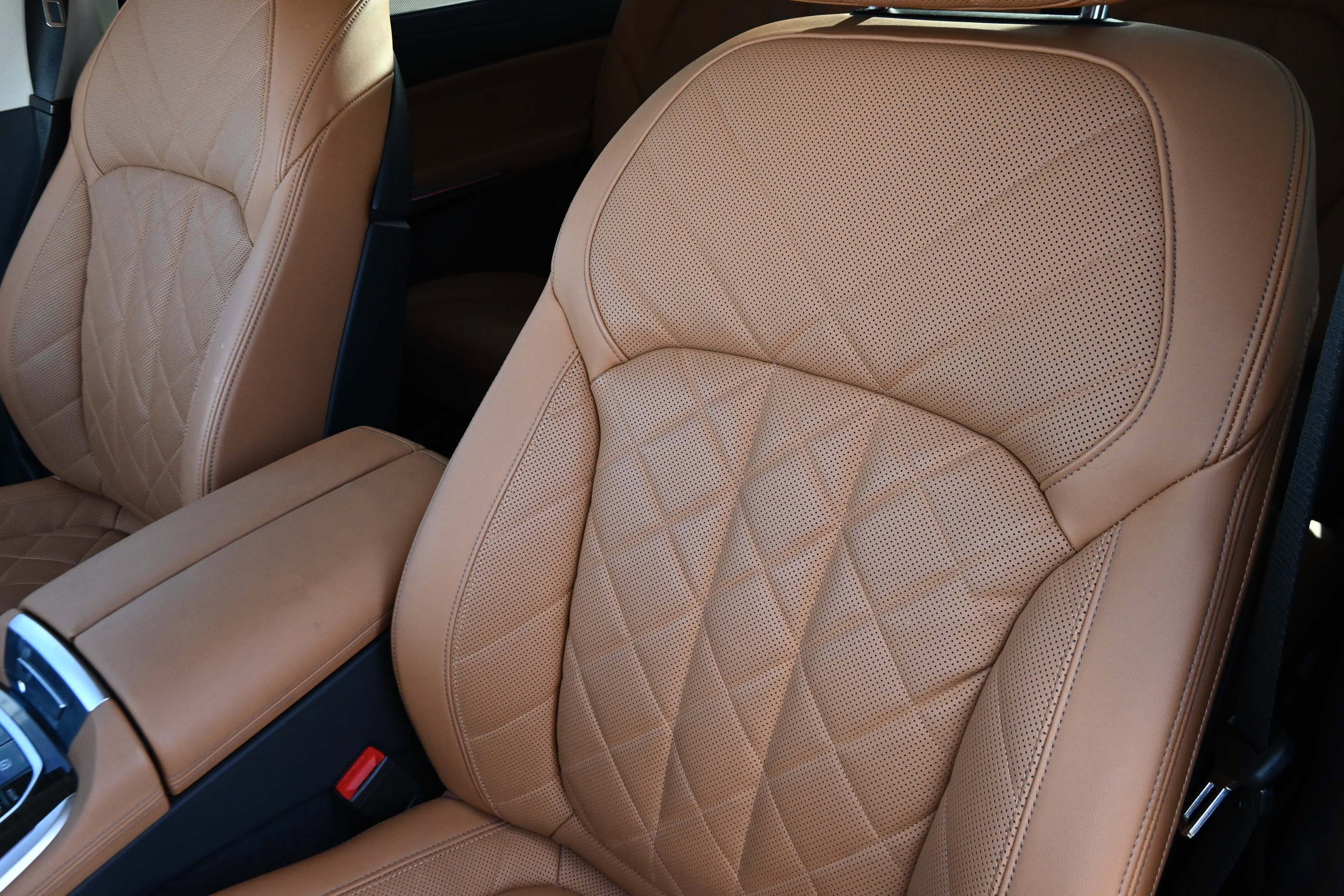 Certified 2024 BMW X7 xDrive40i w/ Premium Package image 10