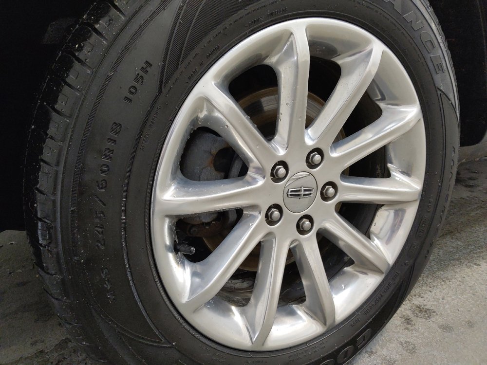 Used 2015 Lincoln MKX AWD w/ Equipment Group 102A image 31