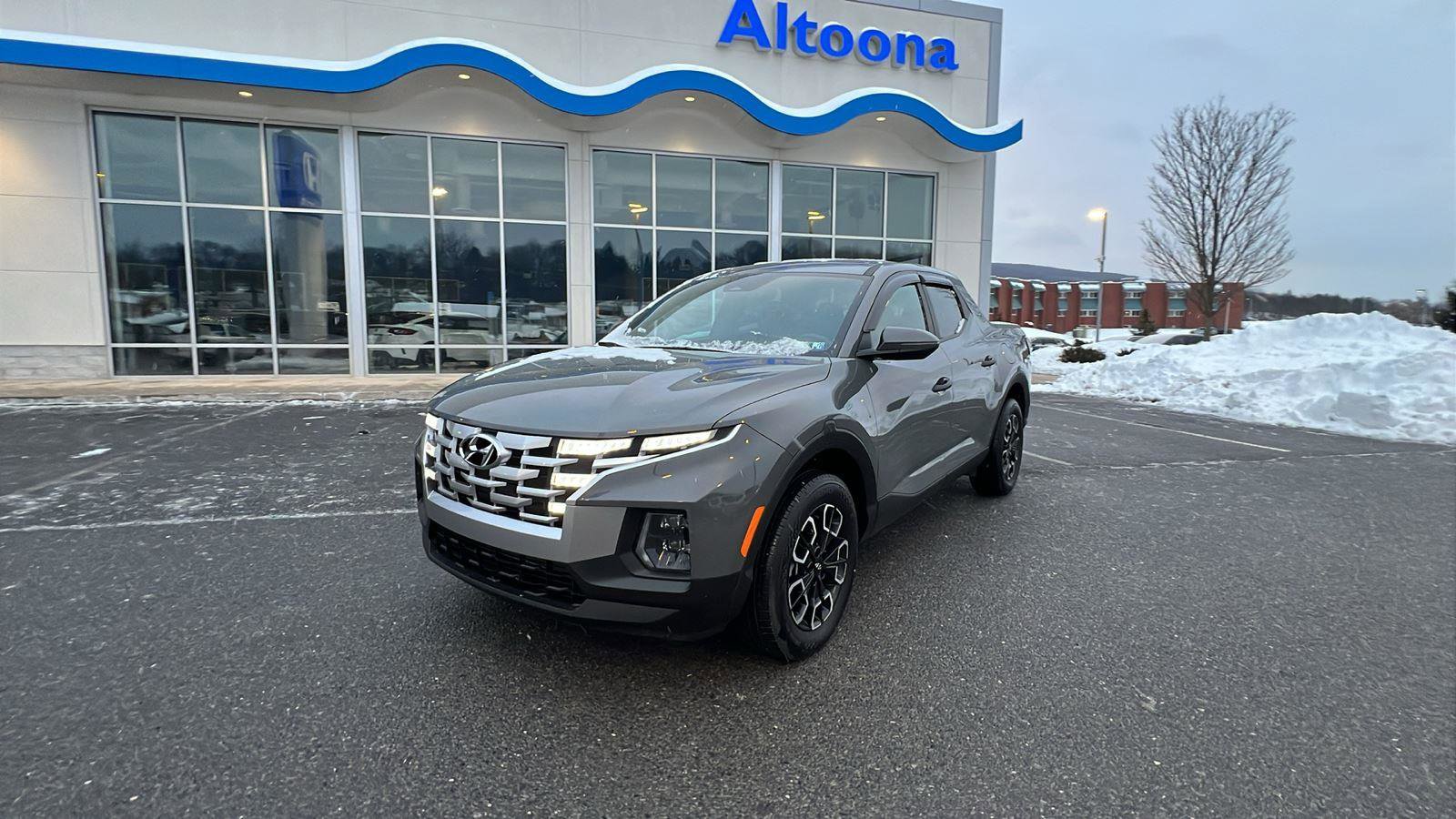 Used 2024 Hyundai Santa Cruz SEL image 8