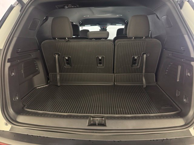New 2027 Chevrolet Traverse LT w/ Driver Confidence Package AWD/4WD image 31