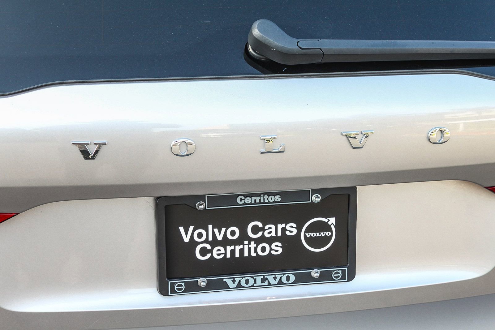 Used 2025 Volvo XC60 B5 Core AWD/4WD image 10