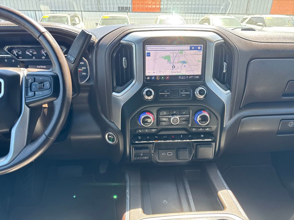 Used 2022 GMC Sierra 3500 SLT w/ SLT Preferred Package AWD/4WD image 17
