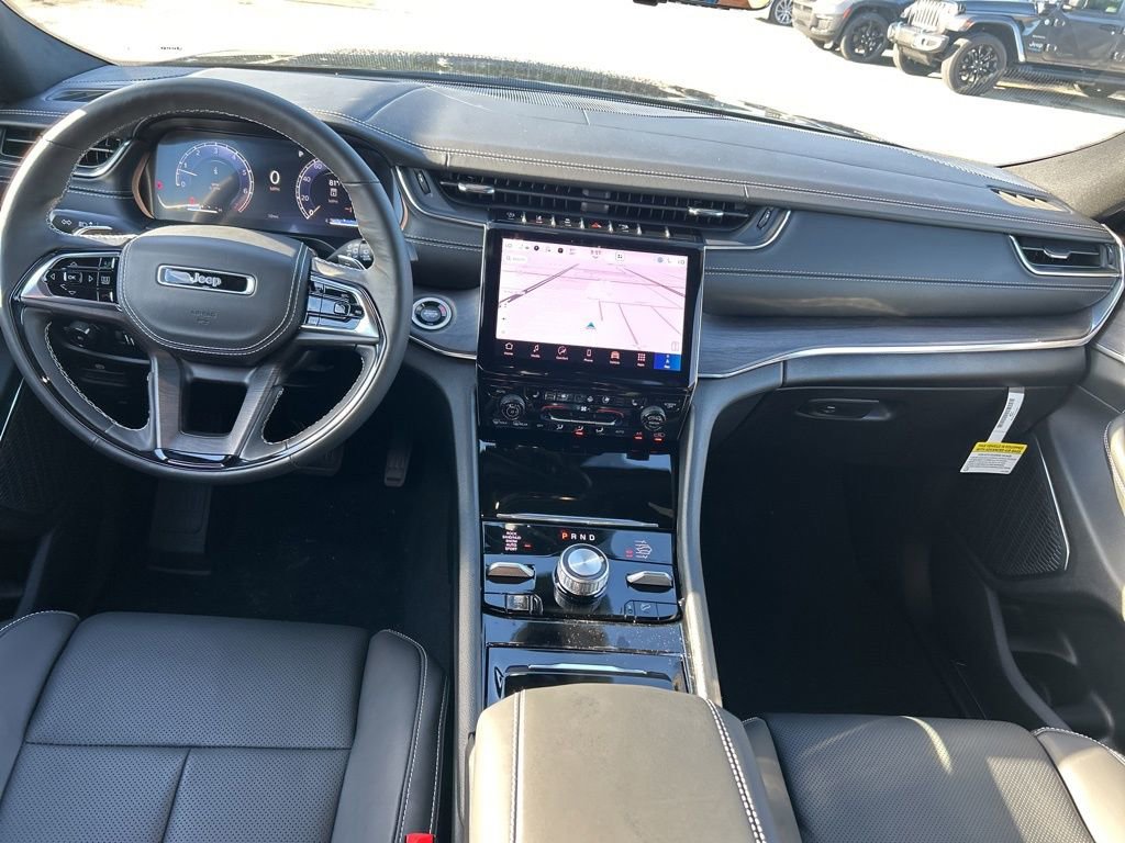 New 2025 Jeep Grand Cherokee Overland image 34
