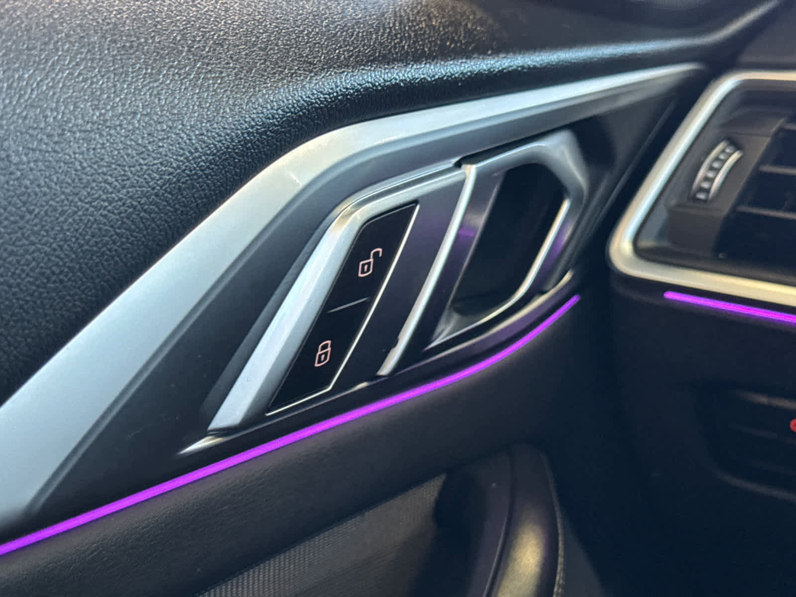 Used 2023 BMW M4 xDrive Competition image 24