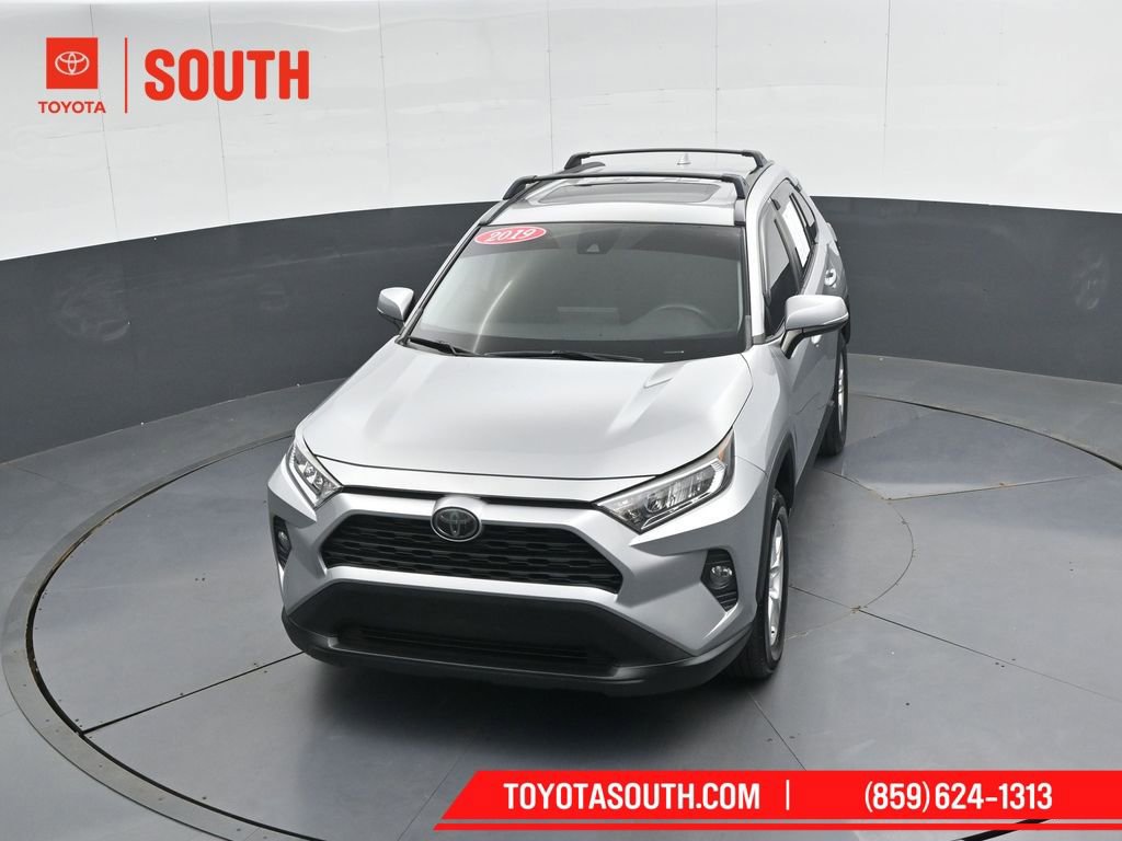 Used 2019 Toyota RAV4 XLE w/ Carpet Mat Package AWD/4WD image 48