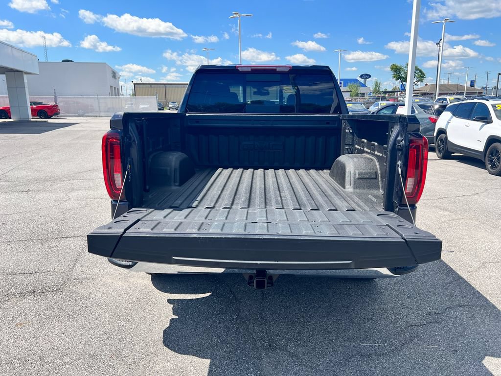 Used 2022 GMC Sierra 1500 SLT w/ SLT Premium Plus Package AWD/4WD image 12