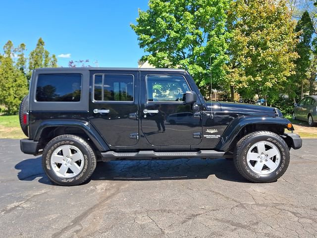 Used 2011 Jeep Wrangler Unlimited Sahara w/ Dual Top Group AWD/4WD image 7