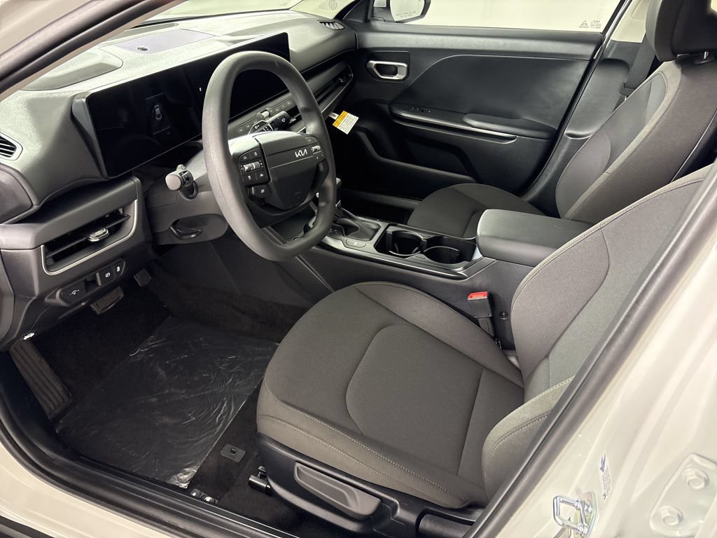 New 2026 Kia K4 FWD image 26