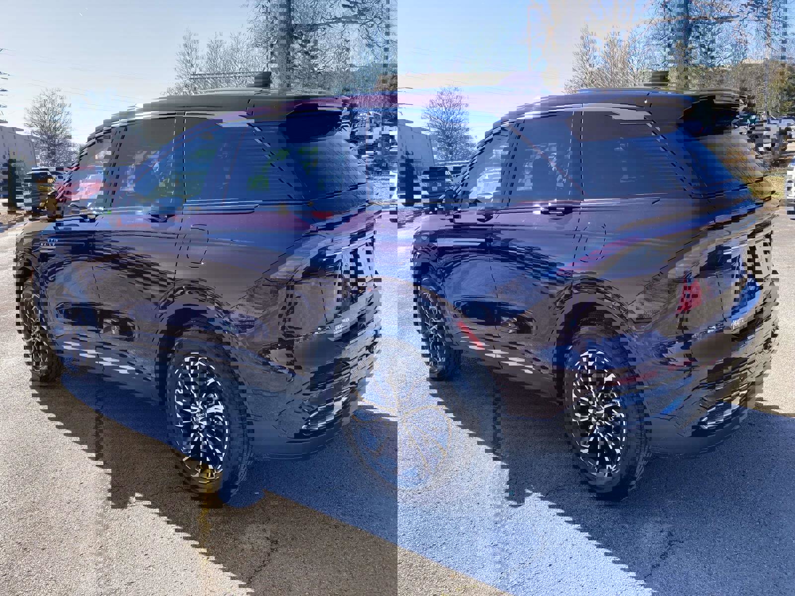 Certified 2025 Lincoln Nautilus Premier w/ Equipment Group 102A image 7