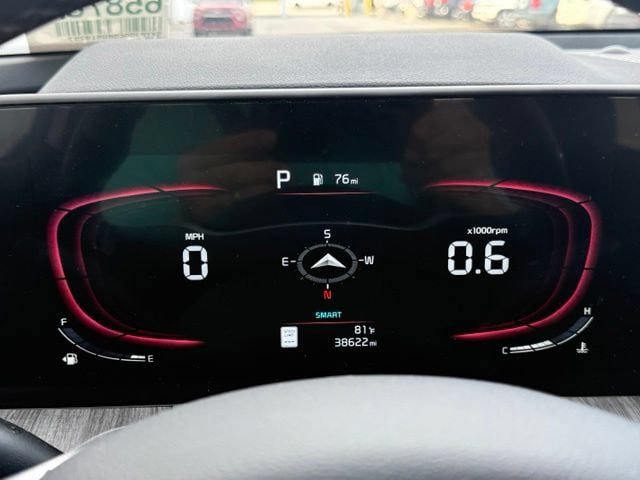 Used 2024 Kia Telluride EX w/ EX Captain's Chair Package AWD/4WD image 29