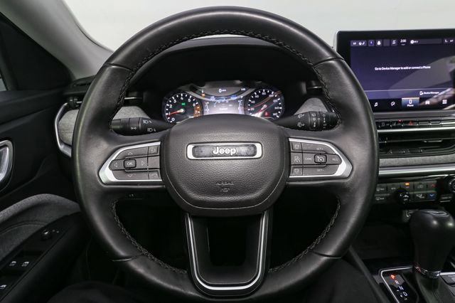 Used 2022 Jeep Compass Latitude AWD/4WD image 30