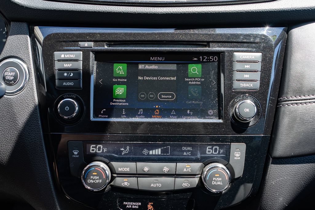 Used 2018 Nissan Rogue SL AWD/4WD image 16