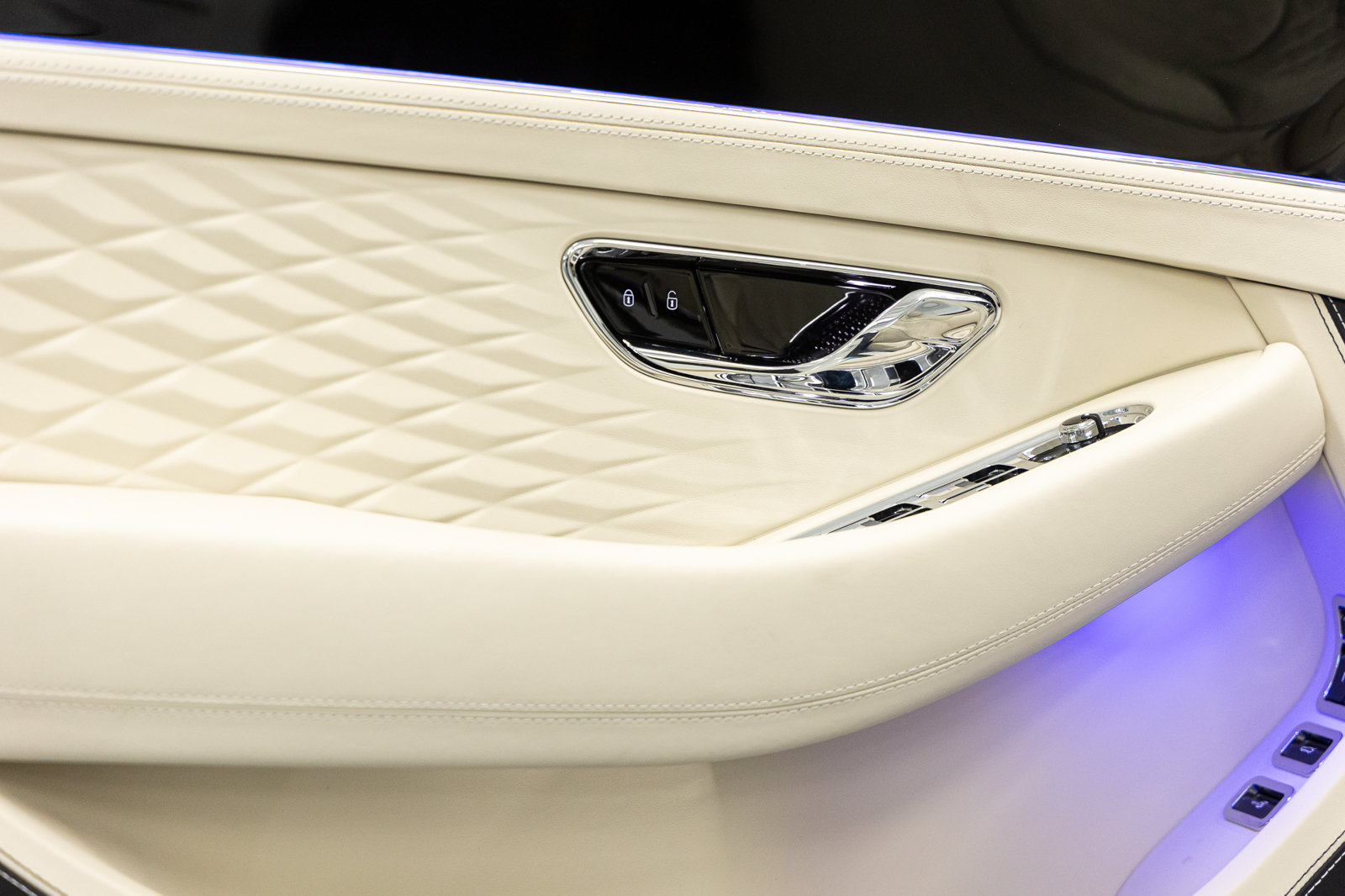 New 2026 Bentley Continental GT Azure AWD/4WD image 32