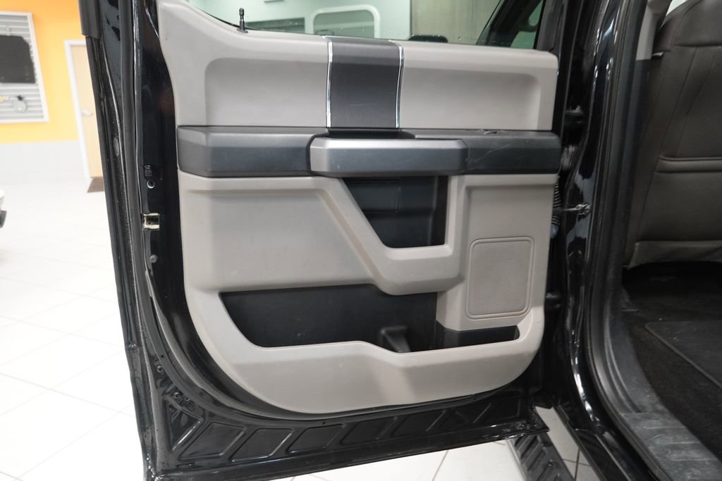 Used 2018 Ford F150 XLT w/ Trailer Tow Package image 24