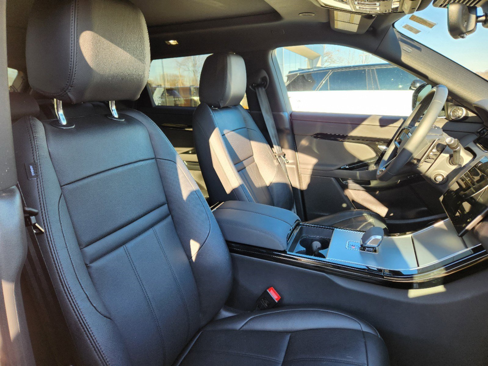 Certified 2024 Land Rover Range Rover Evoque S AWD/4WD image 16