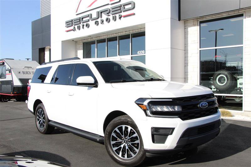 Used 2023 Ford Expedition Max XLT AWD/4WD image 2