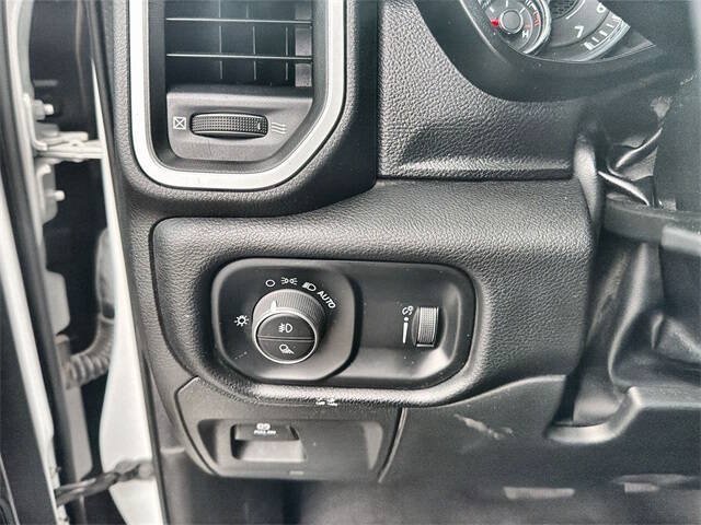 Used 2023 RAM 1500 Big Horn AWD/4WD image 17