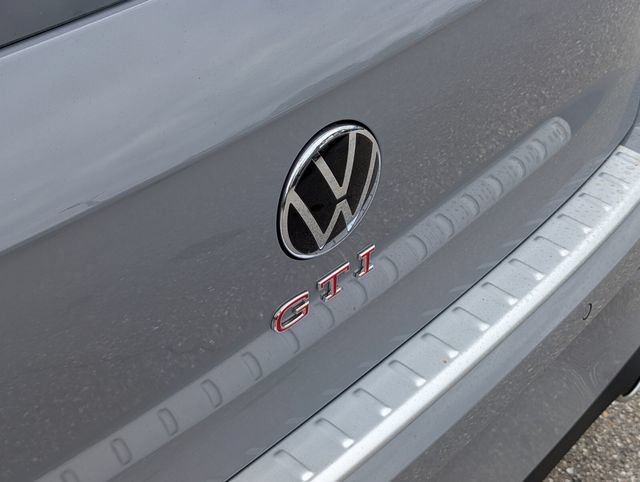 New 2026 Volkswagen GTI SE FWD image 15