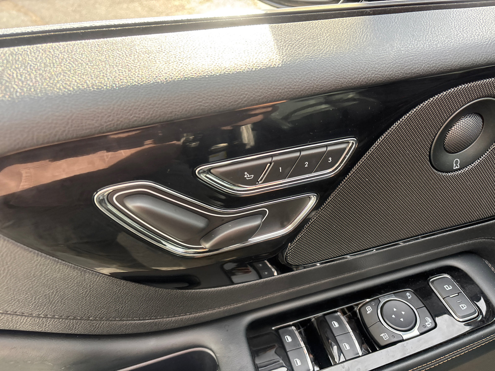 New 2025 Lincoln Aviator Reserve image 12