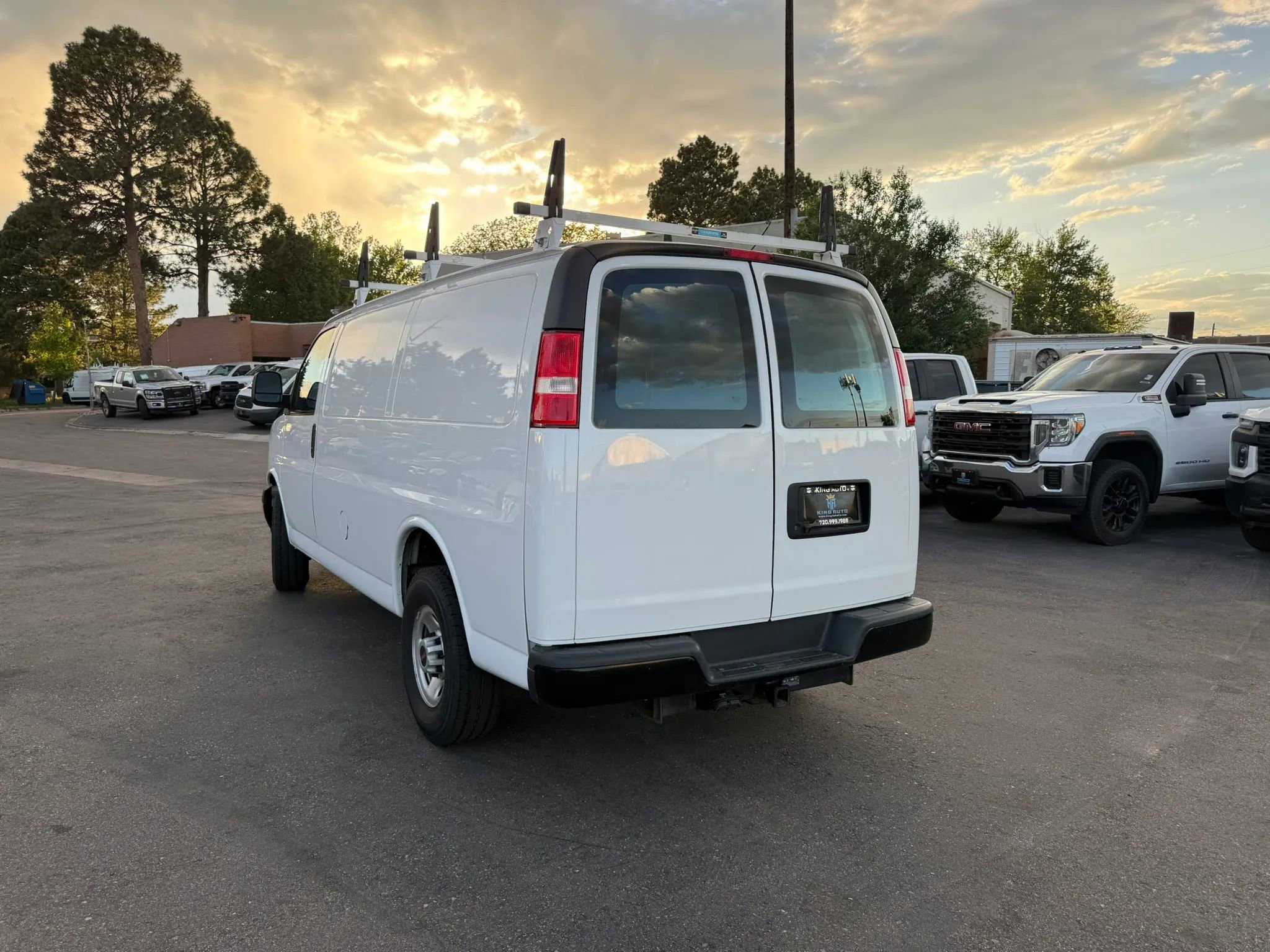 Used 2021 GMC Savana 2500 w/ Driver Convenience Package RWD image 5