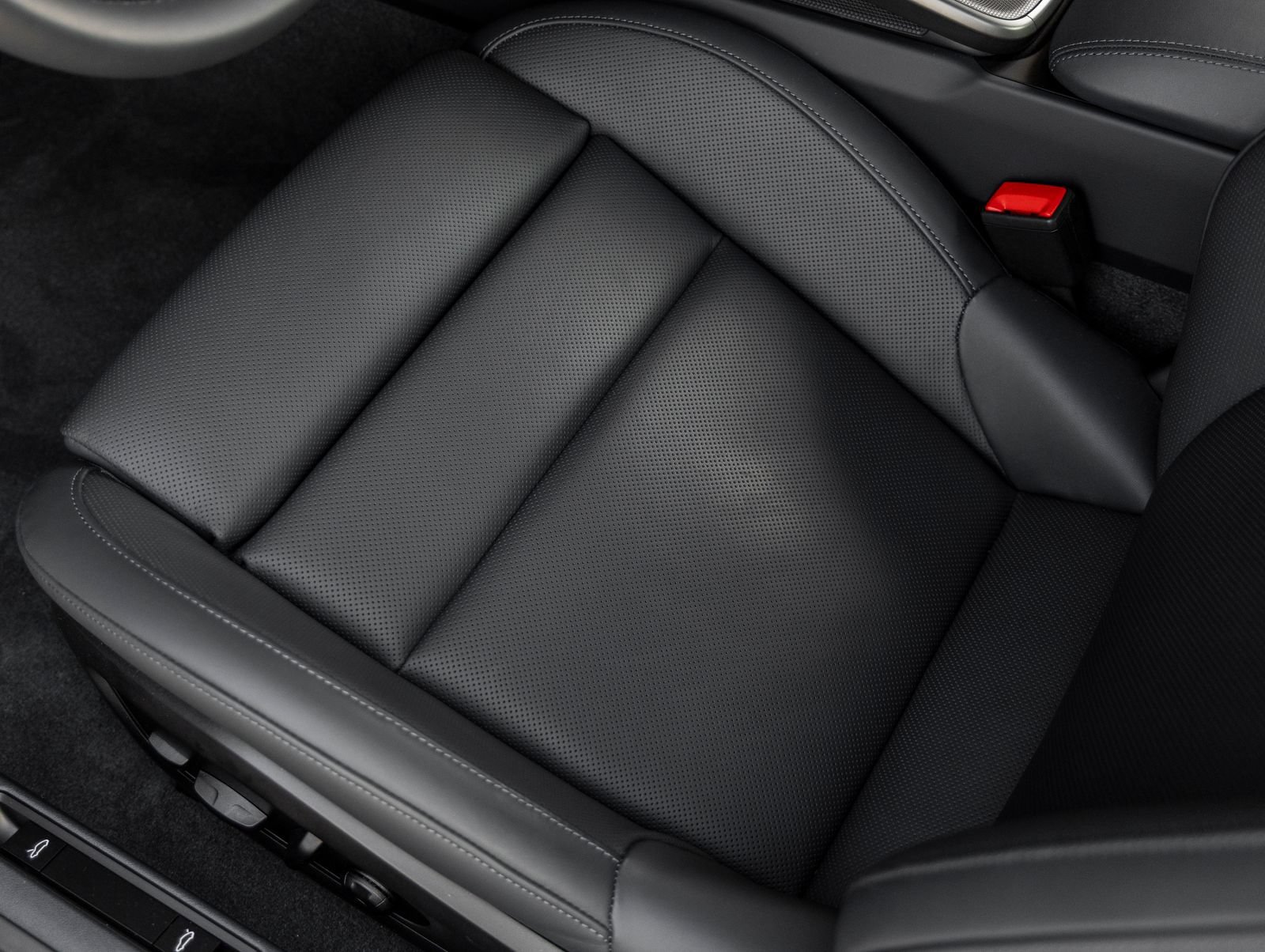 Certified 2026 Porsche 911 Carrera S RWD image 22