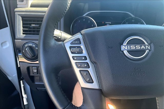 Used 2024 Nissan Titan SV w/ SV Convenience Package AWD/4WD image 12