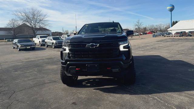 Used 2024 Chevrolet Silverado 1500 RST w/ Redline Edition AWD/4WD image 7
