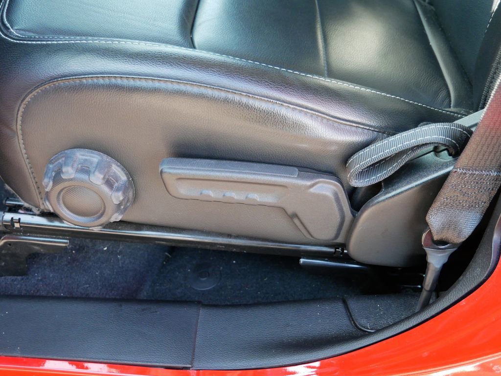 Used 2023 Jeep Wrangler Unlimited Sahara image 17